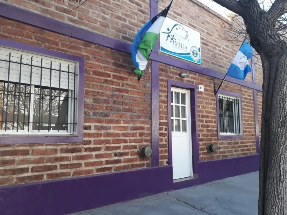 Había sido vista por última vez a las 22 horas. Se retiró sin más pertenencias que un camisón de color gris. 