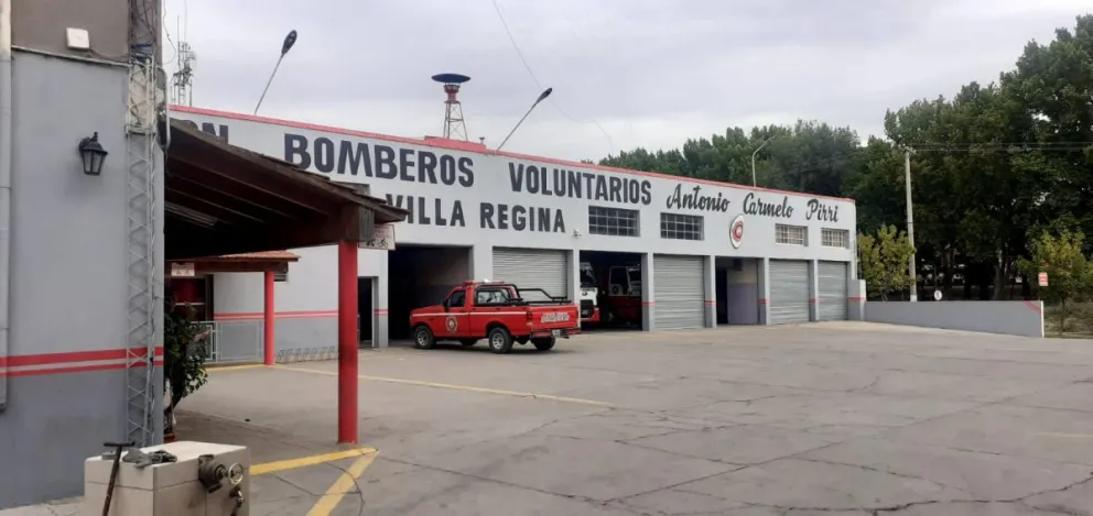 Bomberos intervino en un incendio forestal en la zona rural cercana a la costa del río Negro. (Foto archivo)