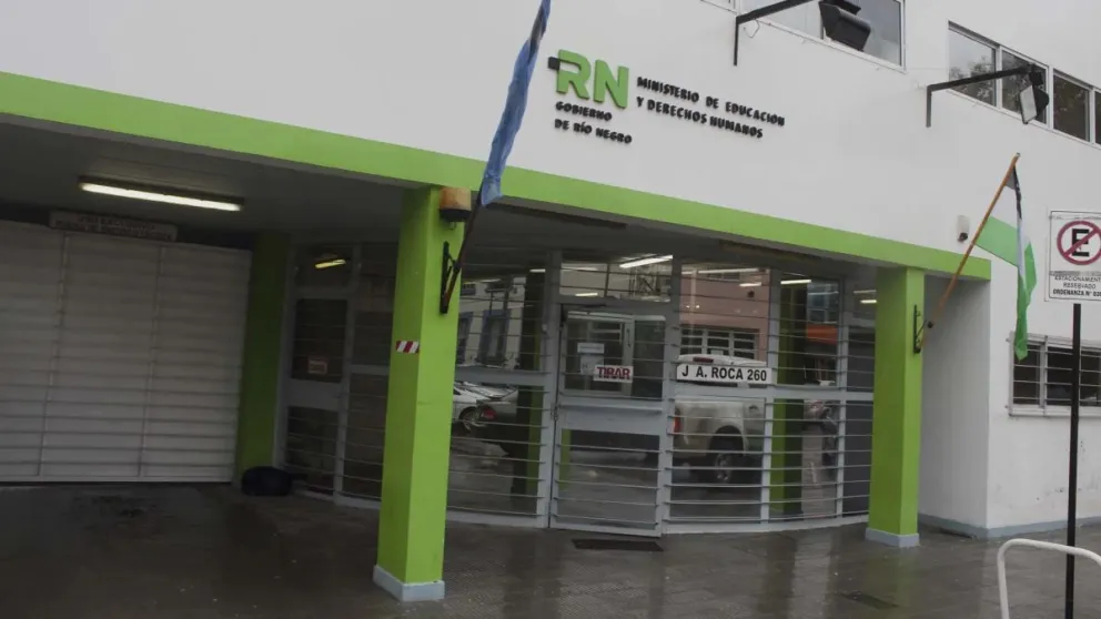 Por las temperaturas bajo cero, este lunes habrá un ingreso tardío a las escuelas. (Foto archivo)