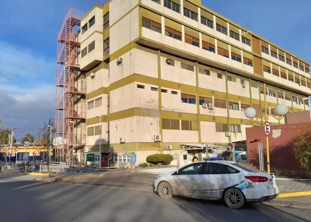Los trabajadores fueron asistidos en el hospital el domingo y se encuentran en buen estado de salud. (Foto archivo)