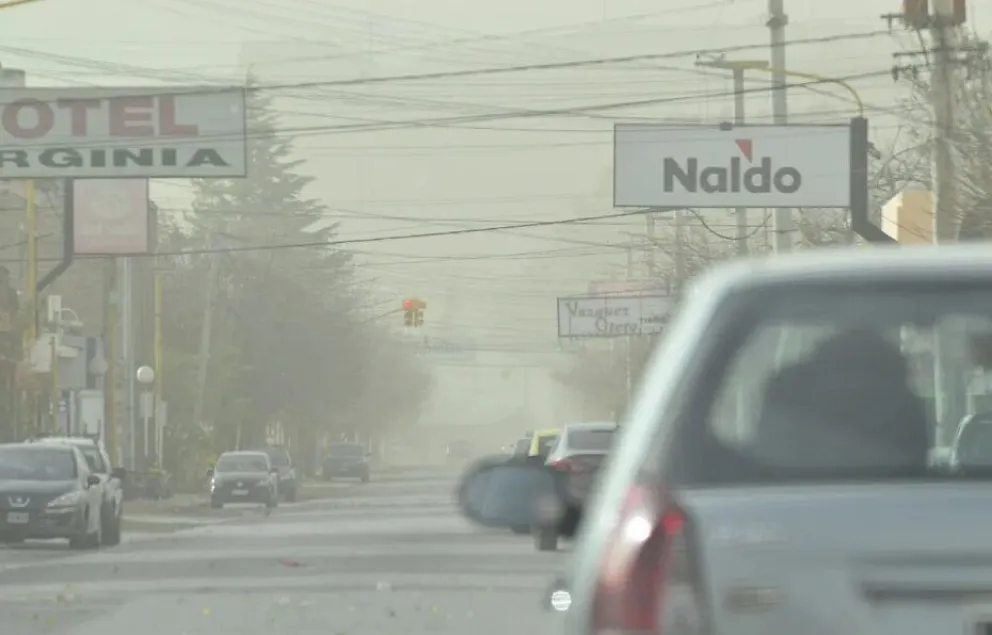 Se espera que durante la tarde y noche las ráfagas de viento lleguen a los 90 km/h.