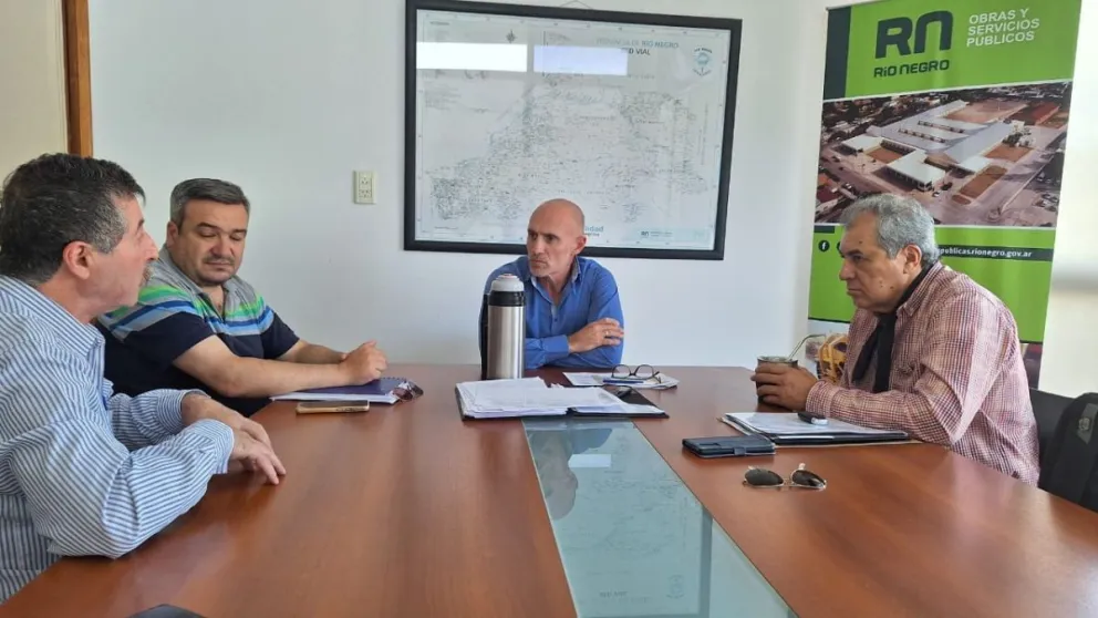 El intendente de Mainqué se reunió con el ministro Echarren para confirmar la obra. (Foto archivo)