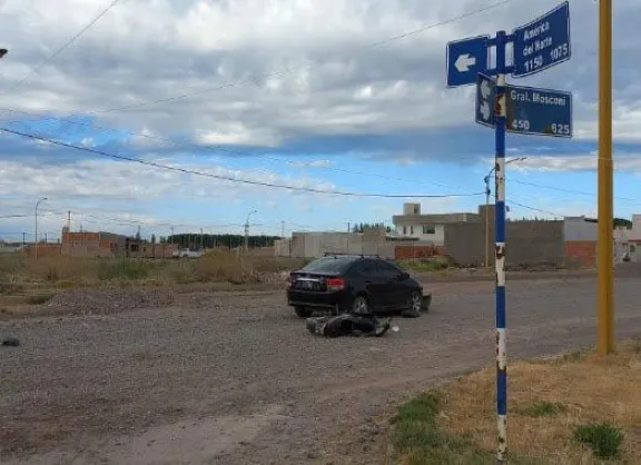 El impacto ocurri&oacute; minutos antes de las 8 entre los loteos Asociaci&oacute;n Civil Hogar y Di Pacce