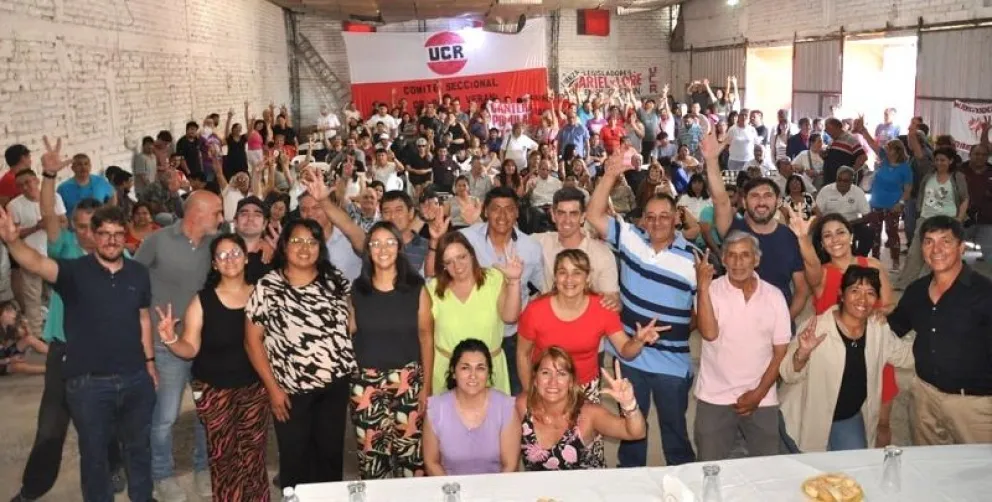 El encuentro del Radicalismo rionegrino se realizó en Chichinales con la presencia de 300 afiliados. (Foto gentileza)