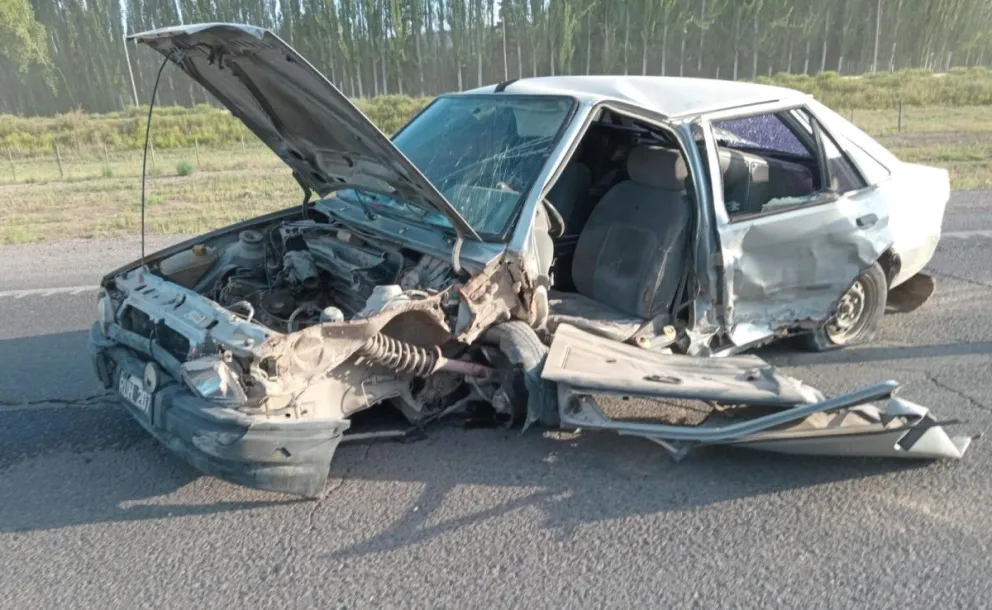 En el segundo accidente, el automovilista chocó contra el guardarrail frente al Kartódromo