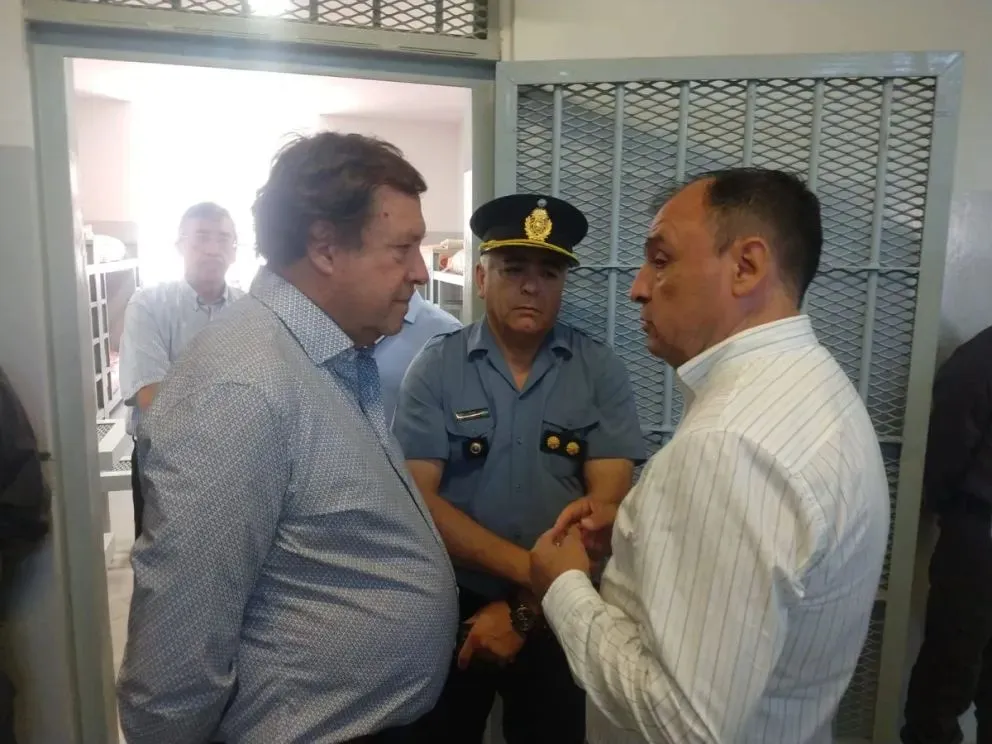 Pasado el mediod&iacute;a, el gobernador recorr&iacute;o las obras del Penal 2 de Roca (ANRoca).