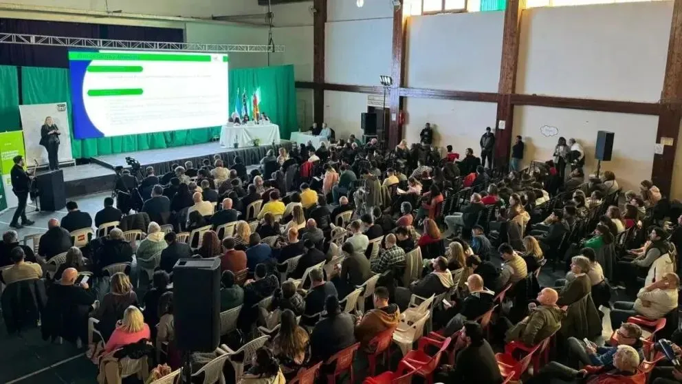 La firma detalla que se van a generar 600 puestos de trabajo entre directos e indirectos, de los cuales 100 serían absorbidos por las actividades logísticas del puerto. Foto (Gentileza)