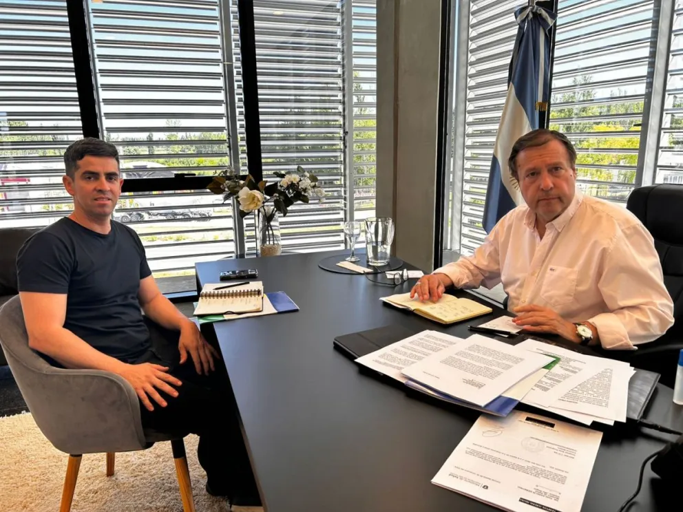 Lucas González y Alberto Weretilneck en Cipolletti (foto: Municipalidad de Chichinales)