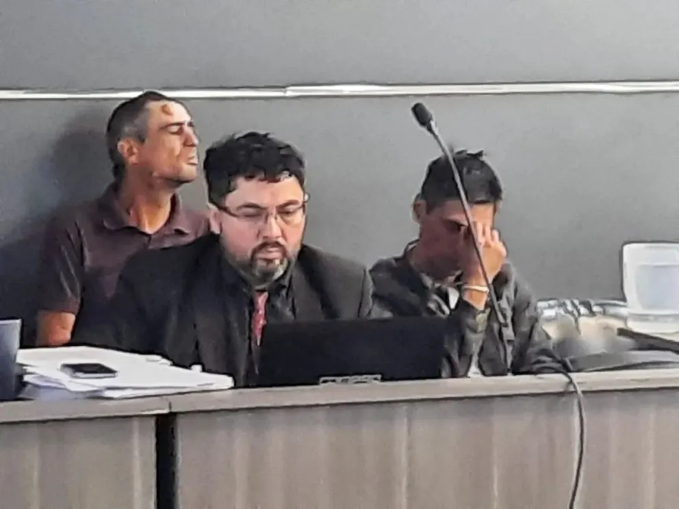 Los hermanos Cau y Jafri durante el juicio que se les sigue por el secuestro y asesinato de Otoño. Foto: Cipo360.