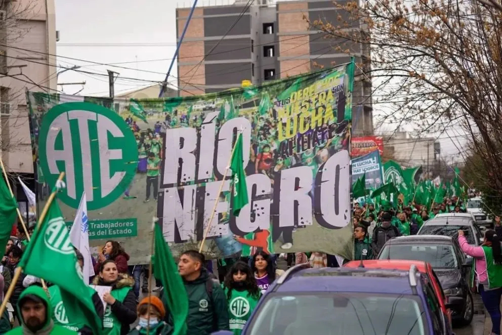 Los puntos de la protesta serán en el puente que unen Viedma con Carmen de Patagones, en Bariloche, y en los puentes carreteros Cipolletti-Neuquén. | Foto (archivo)