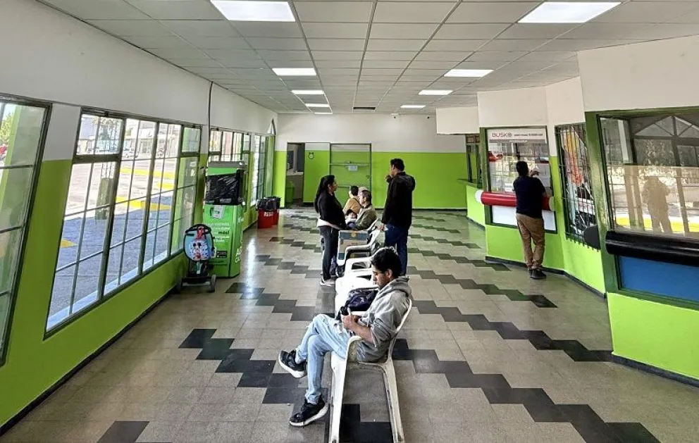 En las salas de espera se instarlán nuevas sillas en remplazo de las plásticas actuales. (Foto gentileza)