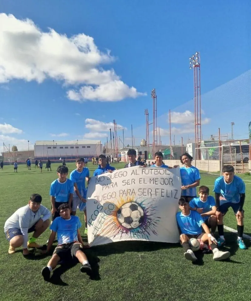 Equipo "Ecos-Huergo" en Puerto Madyn (Foto: gentileza)