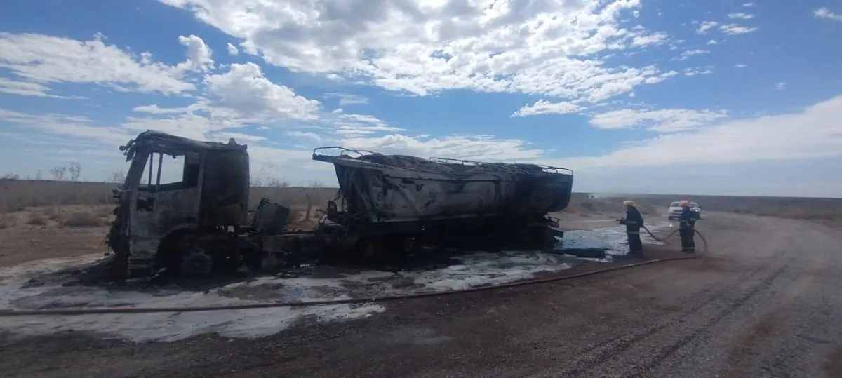 En Regina hubo cuatro toques de sirena para alertar sobre este siniestro ocurrido a unos 30 kil&oacute;metros.