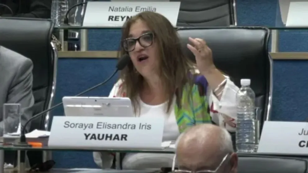 Sesión legislativa en vivo.