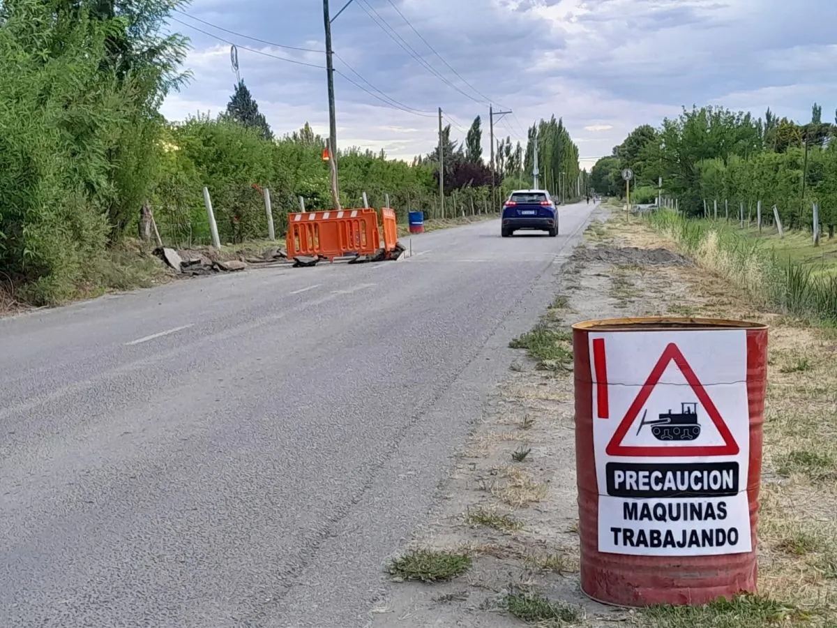 Se contin&uacute;a con la construcci&oacute;n de dos reductores entre calle Gratini y canal Grande.