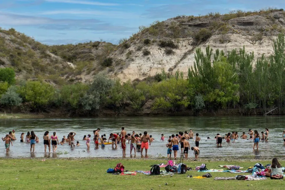 El balneario de la isla 58 de Regina es uno de los más atractivos y cuenta con servicios. (Foto archivo)