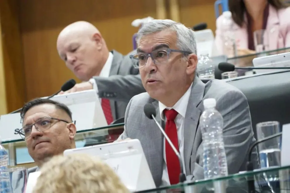 Facundo López dijo que los dirigentes kirchneristas "le dieron la espalda a la sociedad".