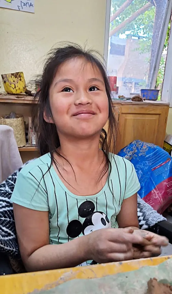 Con lanchas, buzos y equipos de rastreo desde la línea de la ribera, intensifican la búsqueda de la niña (Foto Facebook Confederación Mapuche)