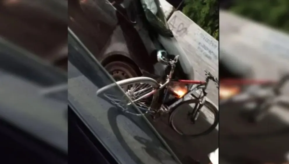 La mujer transitaba con su bicicleta por el costado del puente, cuando imprevistamente salió al sector vehicular. La Surán no alcanzó a frenar y la embistió. (Foto Cipo360)