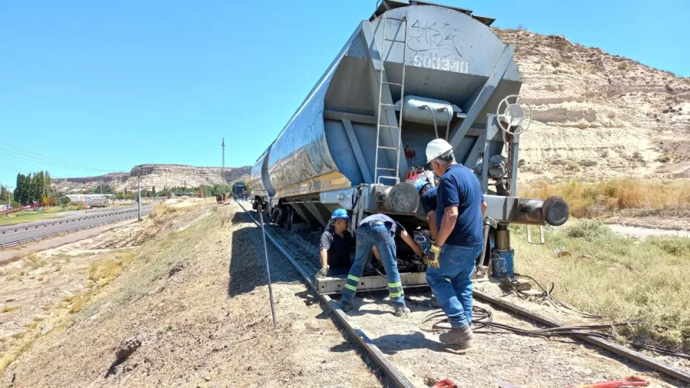El descarrilamiento ocurrió durante la jornada de ayer cuando circulaba hacia Bahía Blanca. 
