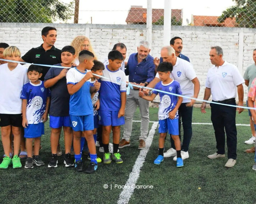 Se hizo entrega de un voucher por $10.000.000, enviado por el gobernador Alberto Weretilneck,