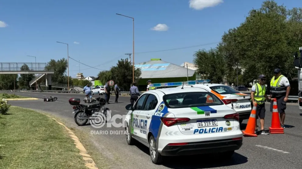 El siniestro participaron dos motos que impactaron sobre la Ruta 22.