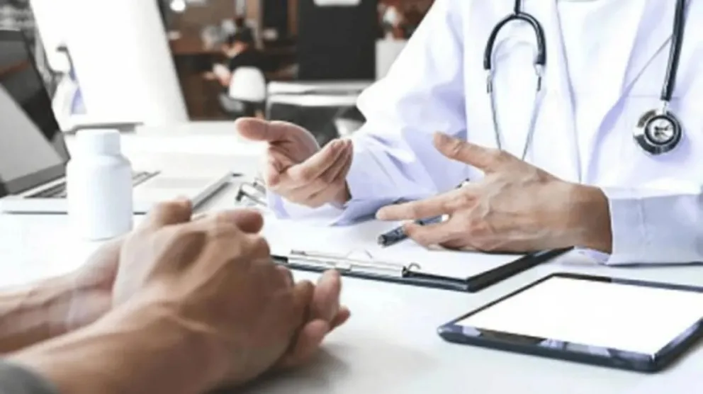 Uno de los puntos más relevantes de la normativa es el límite para los afiliados de mayor edad. 