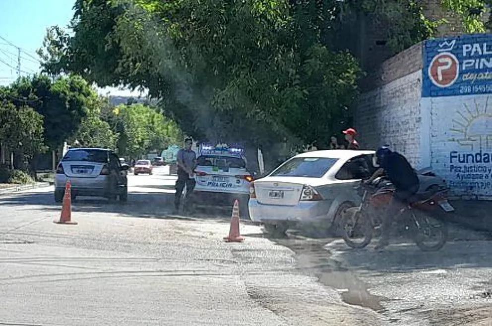 El hecho de tránsito ocurrió en la esquina de Santos Vega y Brown.