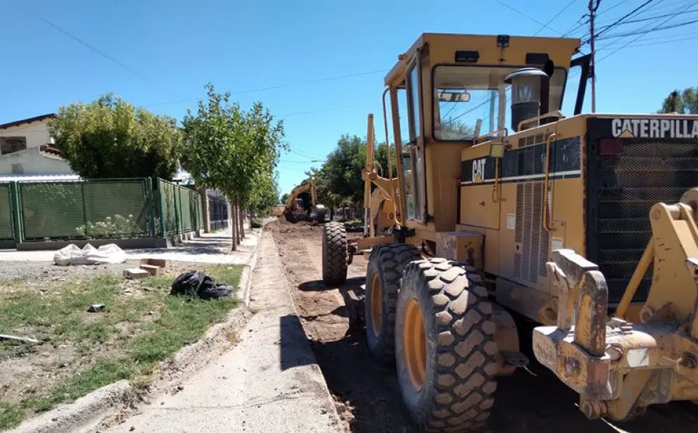 En la calle Avellaneda también se están ejecutando trabajos para el asfaltado.