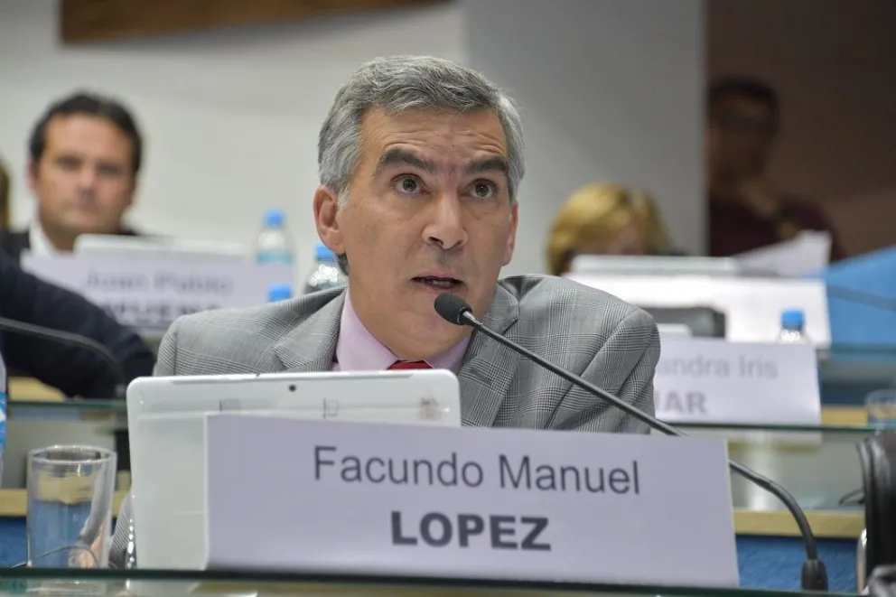 El legislador Facundo López.