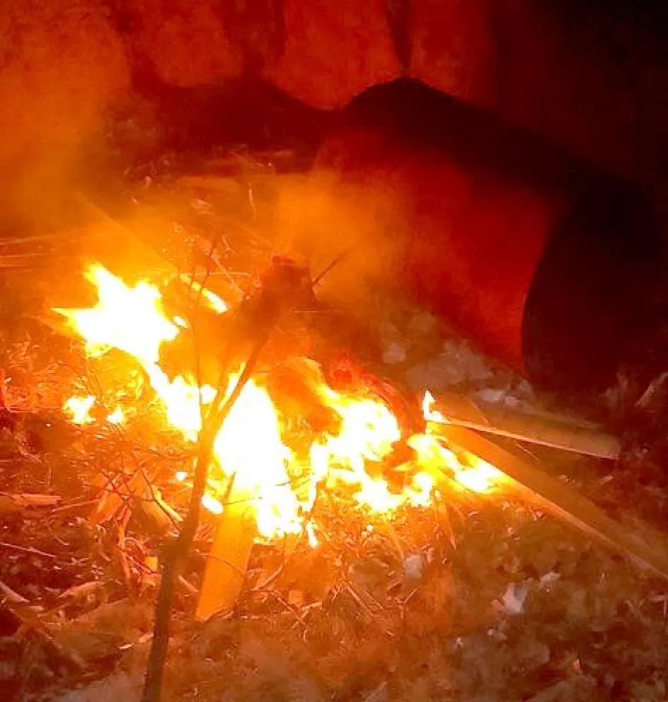 Cerca de 45 kilos de carne fue incinerada esta madrugada en el puesto policial de Roca.