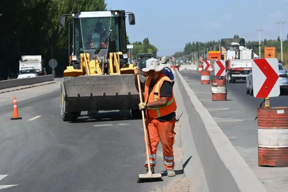Además, continúan las tareas de acondicionamiento en la zona de Choele Choel.