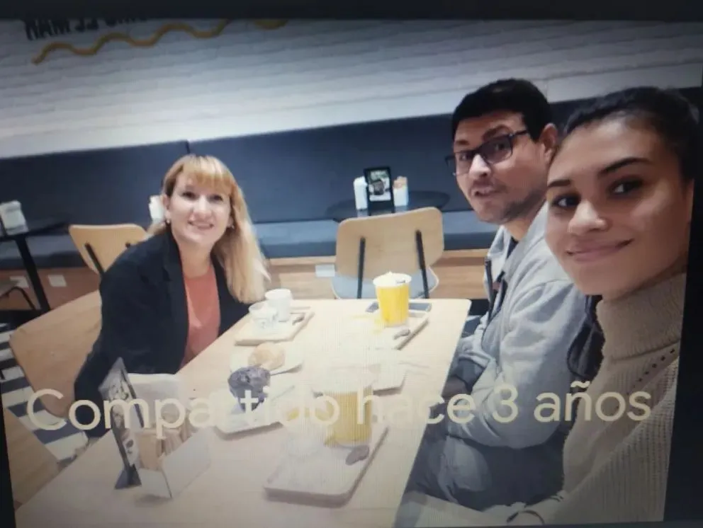 Hace tres años, Agustina y sus padres viajaban desde Santa Rosa a Cipolletti. El sueño terminó en tragedia y una familia devastada. Foto: publicación de Facebook.