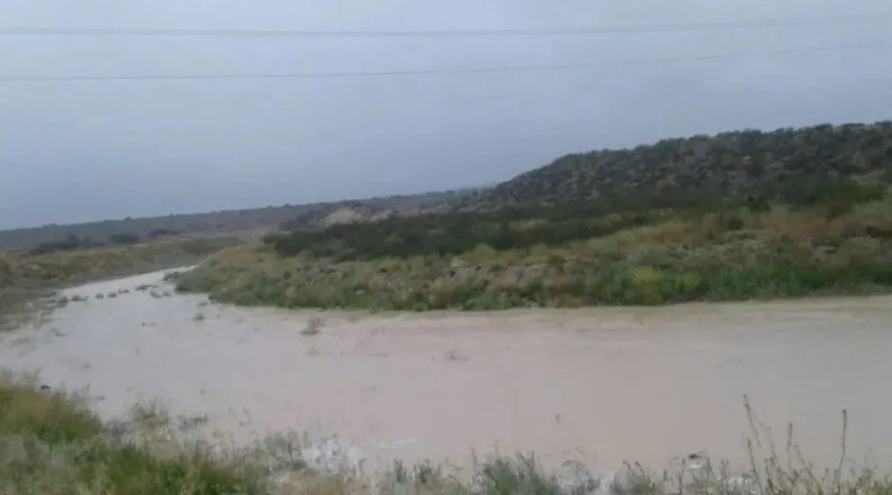 El sistema de defensas funciona para la contención de grandes lluvias. Foto (Archivo ANR).