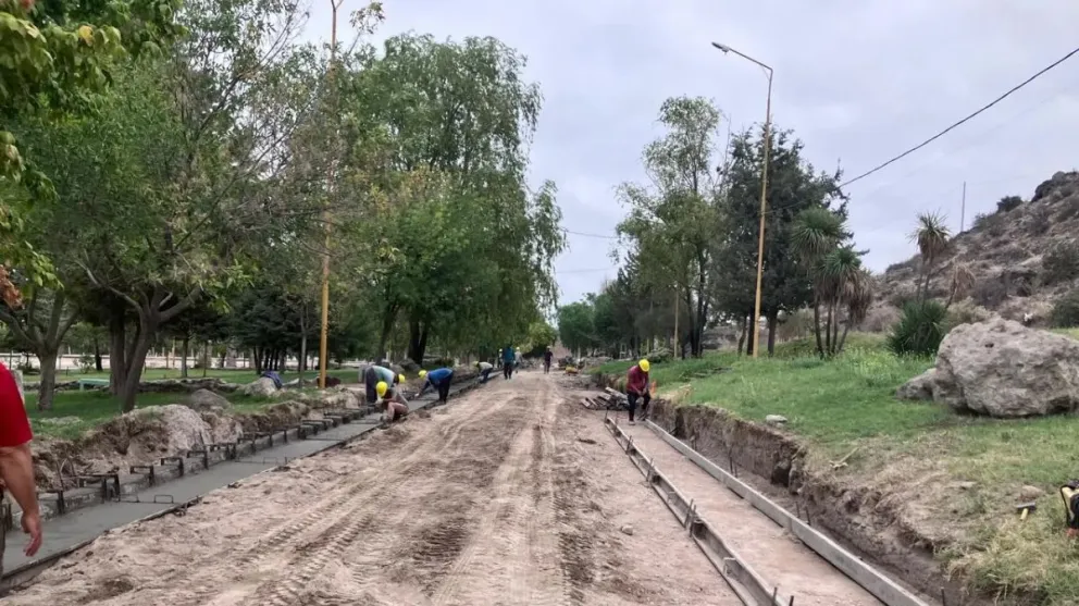 La obra tiene un estado del 61% y jerarquizará una zona cada vez más integrada al centro (Foto Gobierno RN).