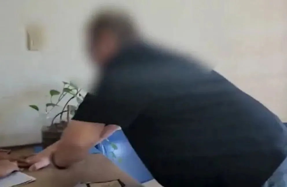 Policías debían labrar una infracción por la maniobra indebida. (Foto gentileza)