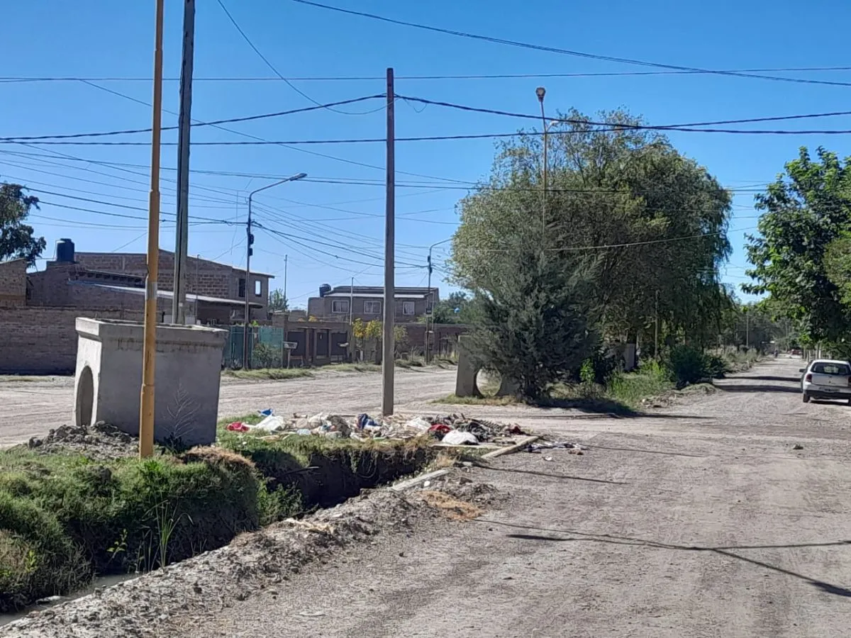 El riesgo a caer en el agua y los malos olores, fueron motivo de reclamos durante los &uacute;ltimos a&ntilde;os.