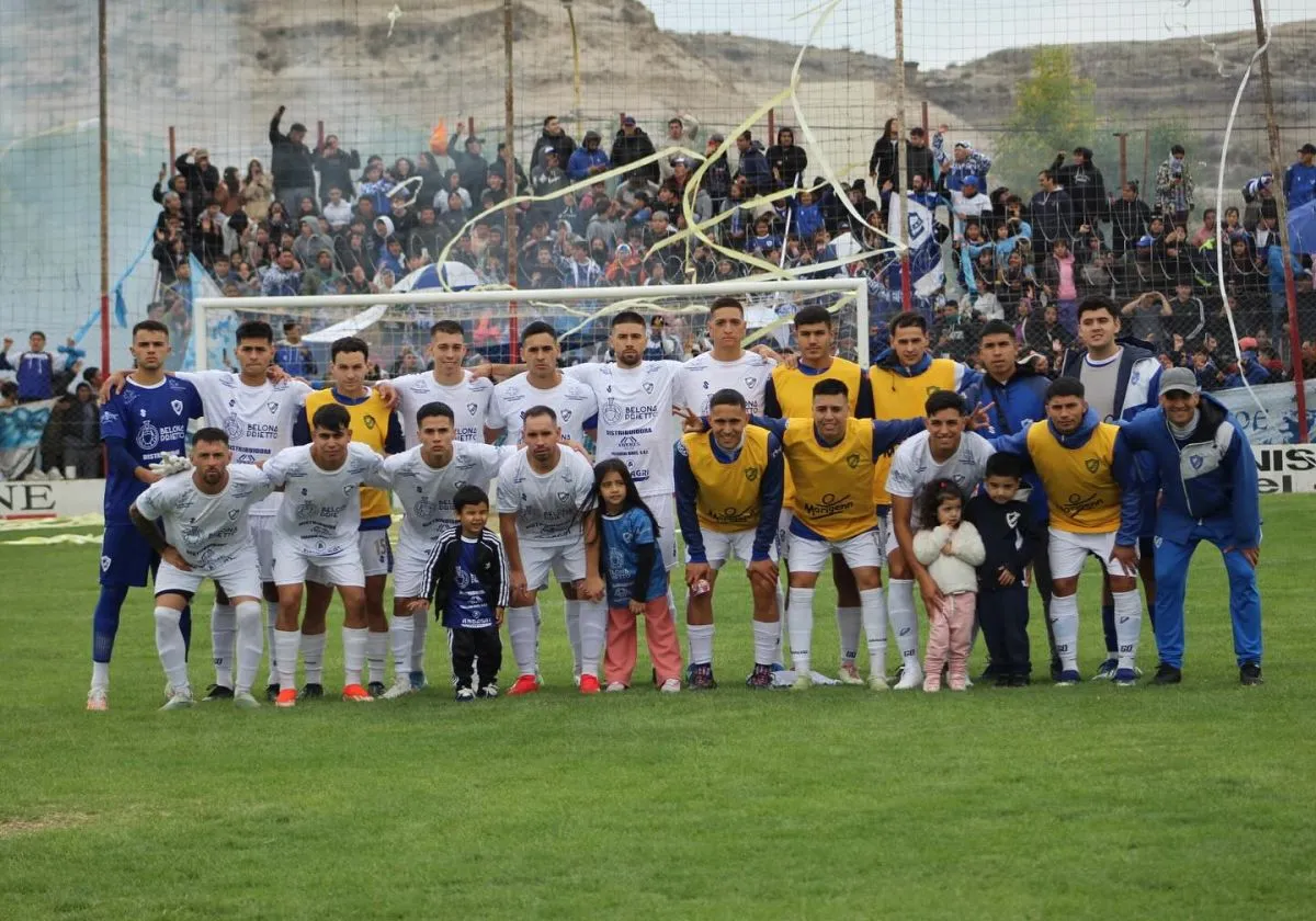 El Albo desperdici&oacute; la chance de acercarse al puntero (foto Club Regina).