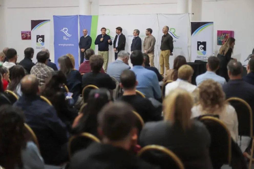 "Con cada obra, cada política, seguimos cumpliendo con el compromiso de mejorar la calidad de vida de nuestra gente. Para que nadie quede atrás." expresó el Gobernador. (Fotos Gobierno de Río Negro)