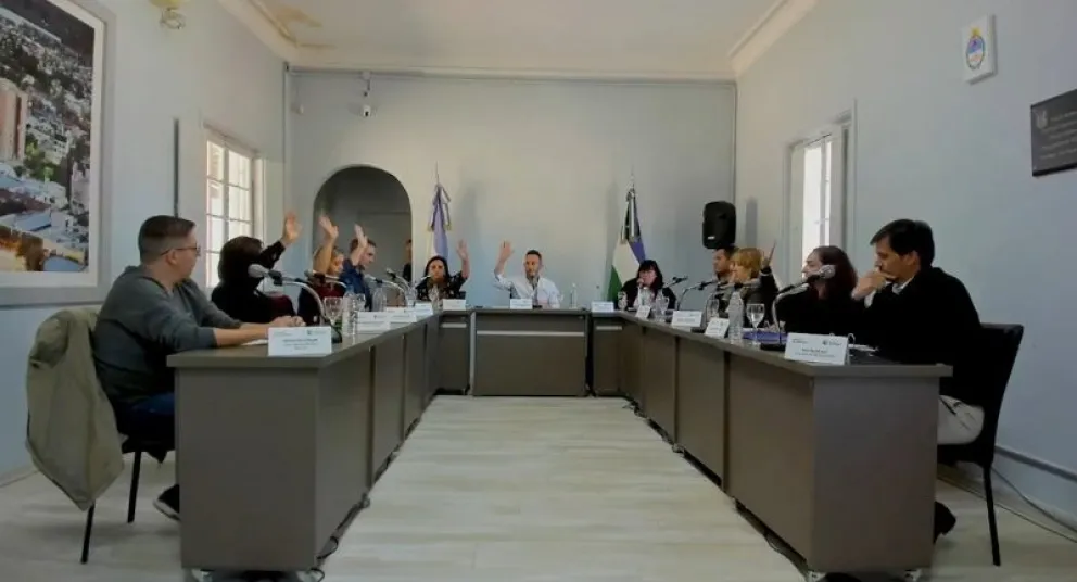 Tras dos horas de debate se aprobó la operatoria de leasing para adquirir vehículos. (Foto gentileza)