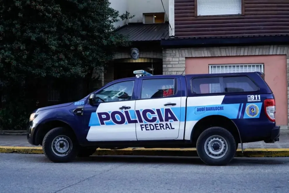 Fuerte hermetismo en el Juzgado Federal de Bariloche (Foto: Facundo Pardo).