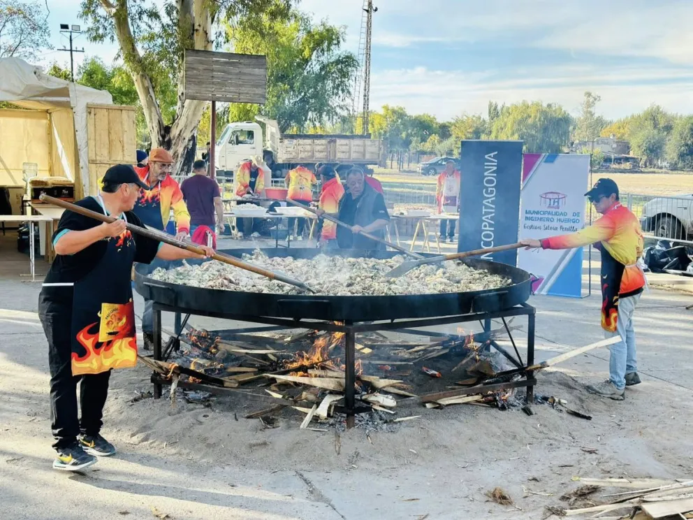 Más de mil personas se deleitarán con este tradicional plato en esta edición. (Foto: Municipalidad de Huergo)