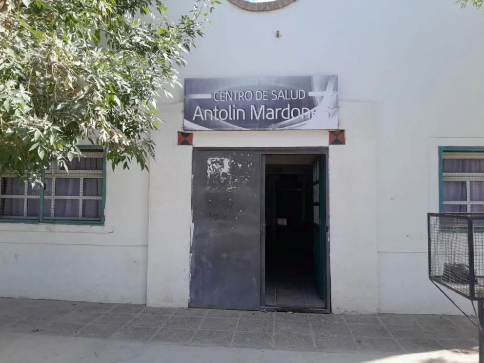 El robo ocurrió alrededor de las 7,30. La mujer se movilizaba en una moto. 