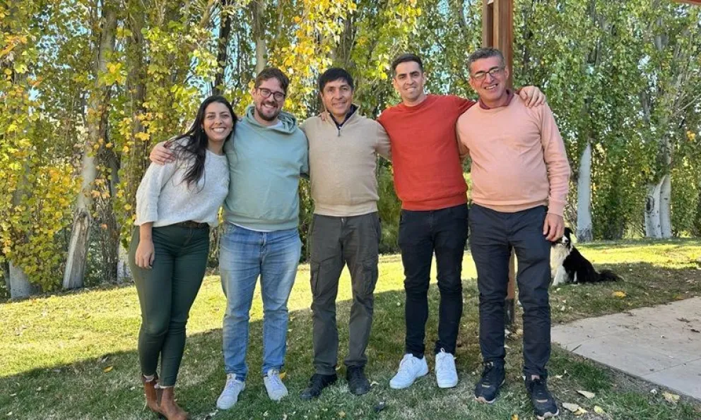 Los integrantes del Foro de Intendentes Radicales se reunieron en Darwin. (Foto gentileza)