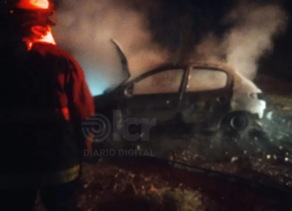 El fuego se originó a partir de un desperfecto mecánico (foto gentileza).