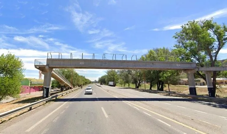 El cruce por la autovía y los guardarrail se produjo en un sector no habilitado para el cruce peatonal (Foto google maps).