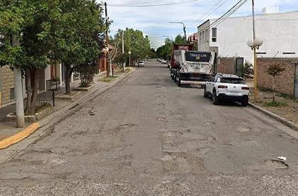 En total serán 4 cuadras. Castelli será una de las calles a repavimentar en barrio Belgrano. 