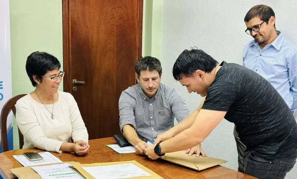 Tres empresas presentaron propuestas para la obra de electrificación que financia la provincia. (Foto gentileza)