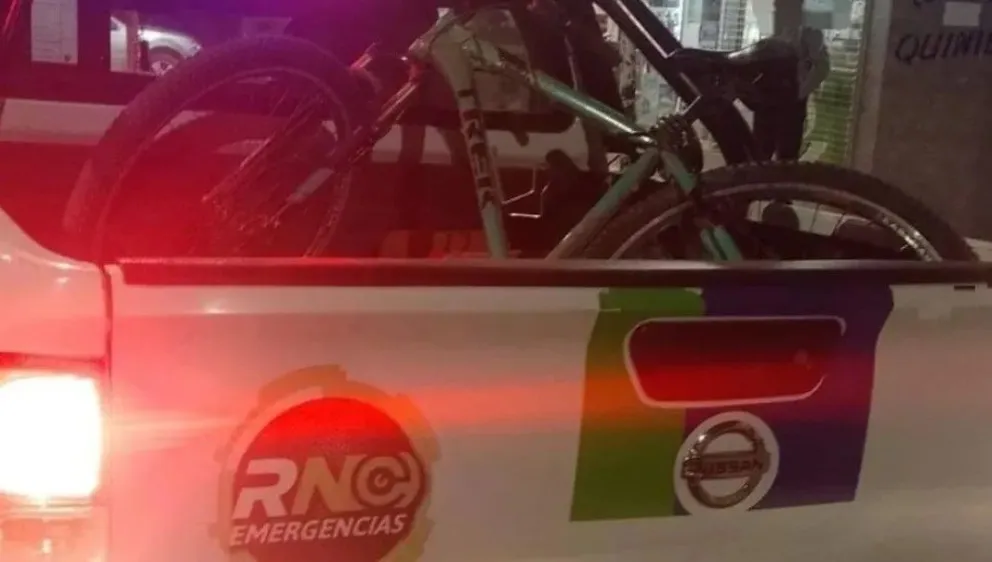 La mujer fue detenida por arrojar una piedra a un patrullero durante un control en la Ruta 65, en Allen. Foto (archivo)