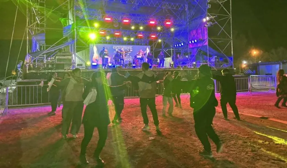 Mucho público disfruto de los espectáculos con variedad en los estilos musicales. (Foto gentileza)